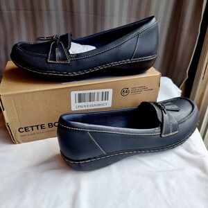 NWT & ORIGINAL BOX CLARKS OF ENGLAND ASHLAND BUBBLE FLAT